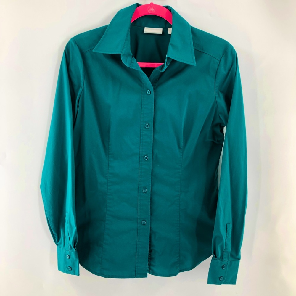 New York and Company Womens button up size M